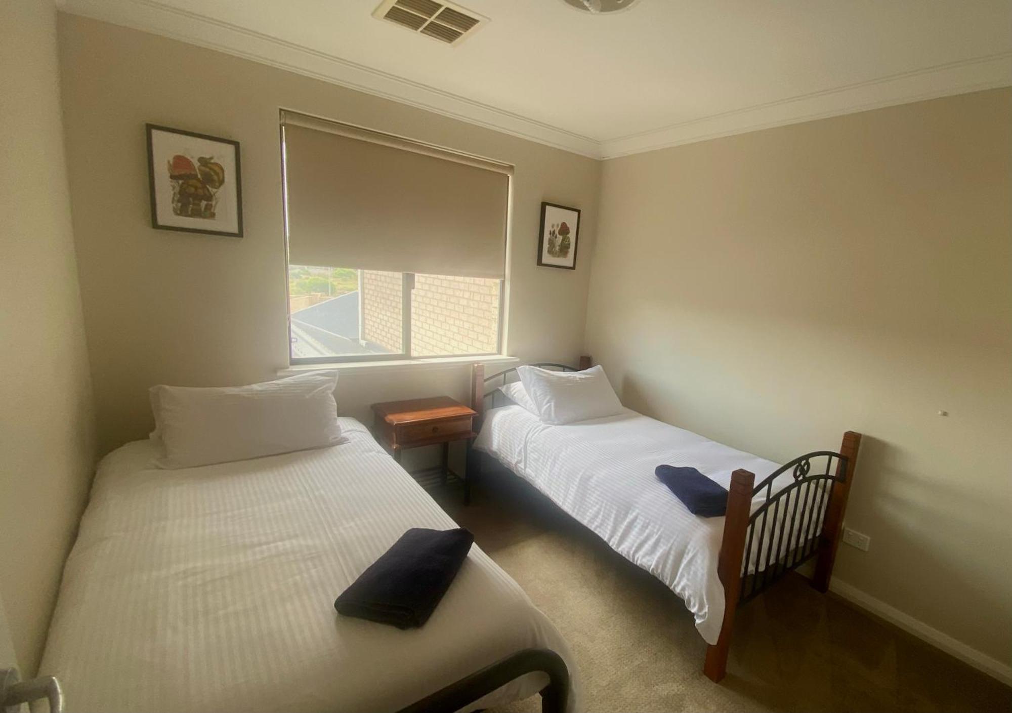 Port Denison Beach Resort Zewnętrze zdjęcie